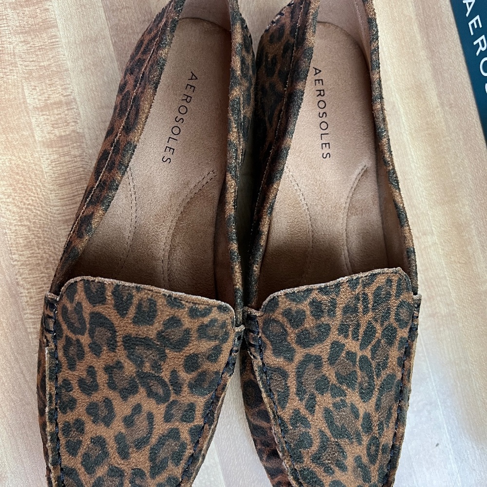 Aerosoles Leopard Fab Faux Print Loafer shoe slip on WT 8.5